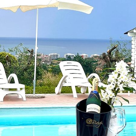 Vigneto - Italian Restaurant & B&B Villa Rosa Di Martinsicuro 外观 照片
