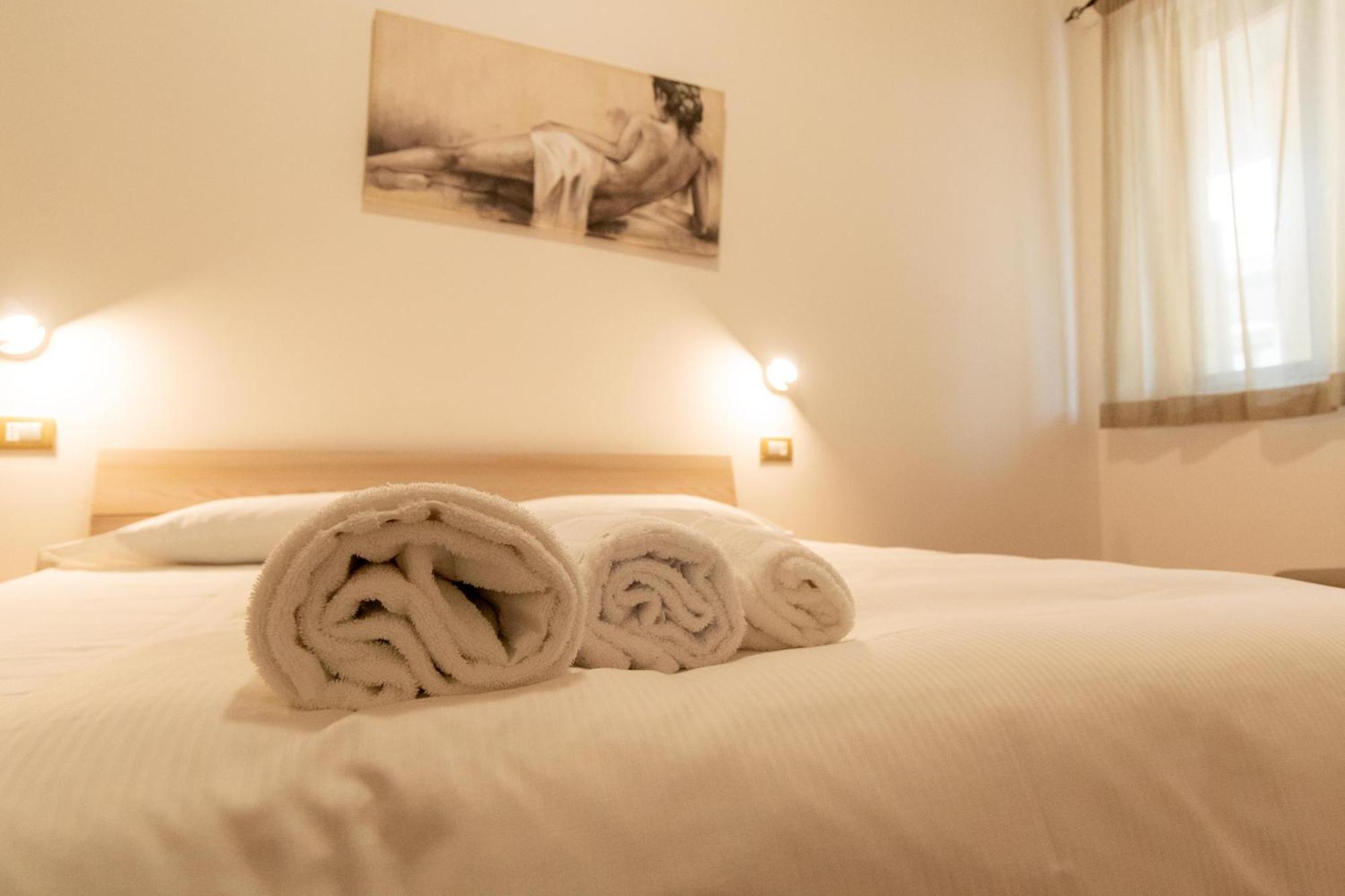 Vigneto - Italian Restaurant & B&B Villa Rosa Di Martinsicuro 外观 照片