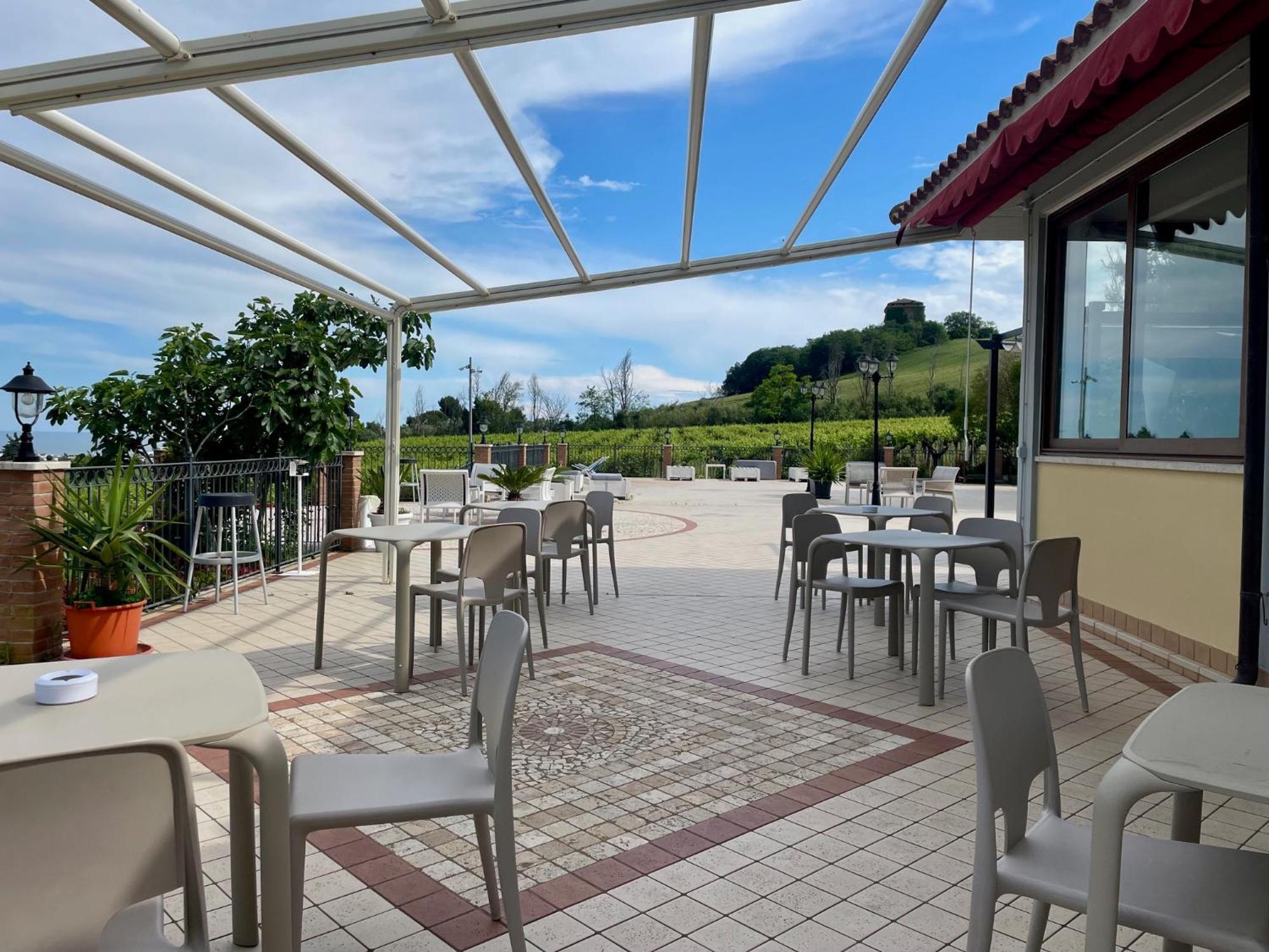 Vigneto - Italian Restaurant & B&B Villa Rosa Di Martinsicuro 外观 照片